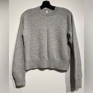 3 for 25! Aritzia group by Babaton cashmere sweater in heather light grey sz XS